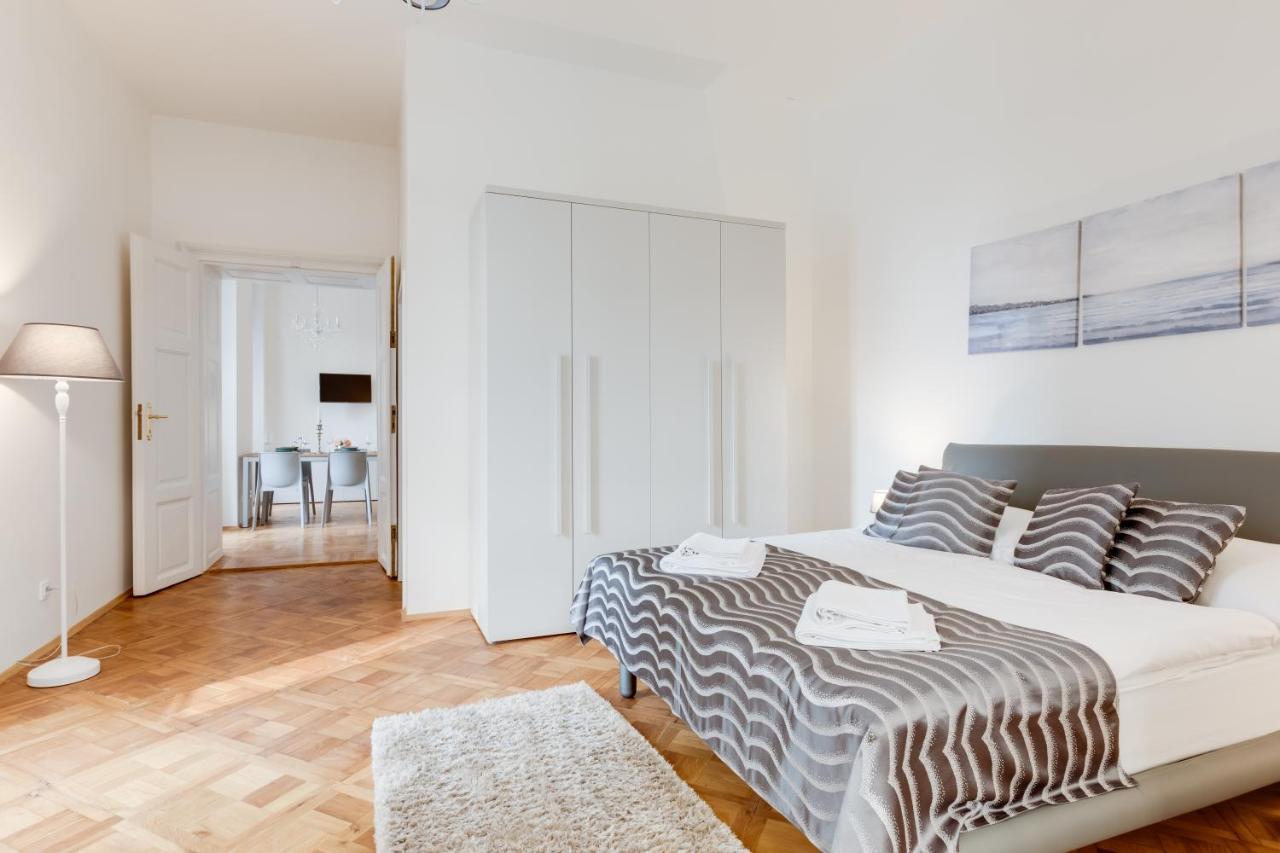 Wenceslass Square Royal Residence Apartments Prague Luaran gambar