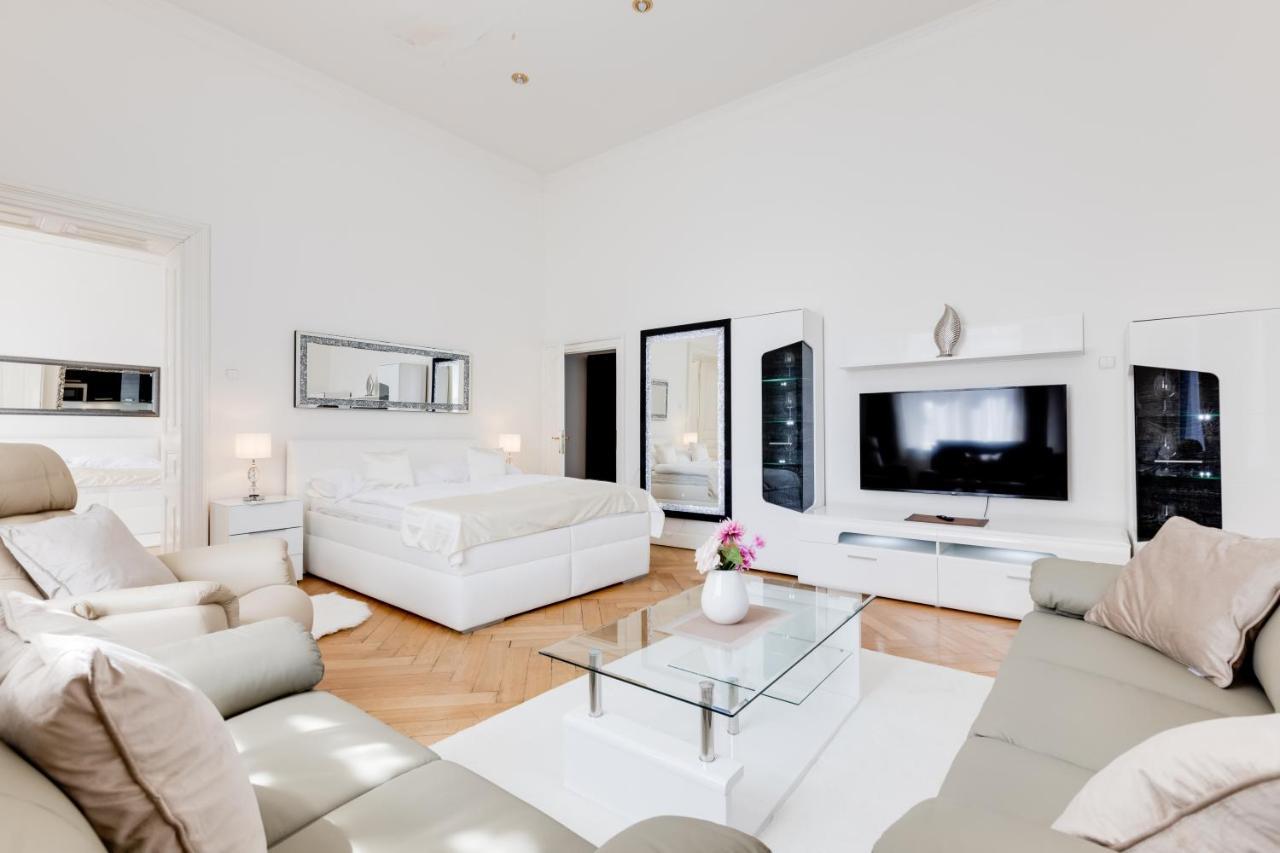 Wenceslass Square Royal Residence Apartments Prague Luaran gambar